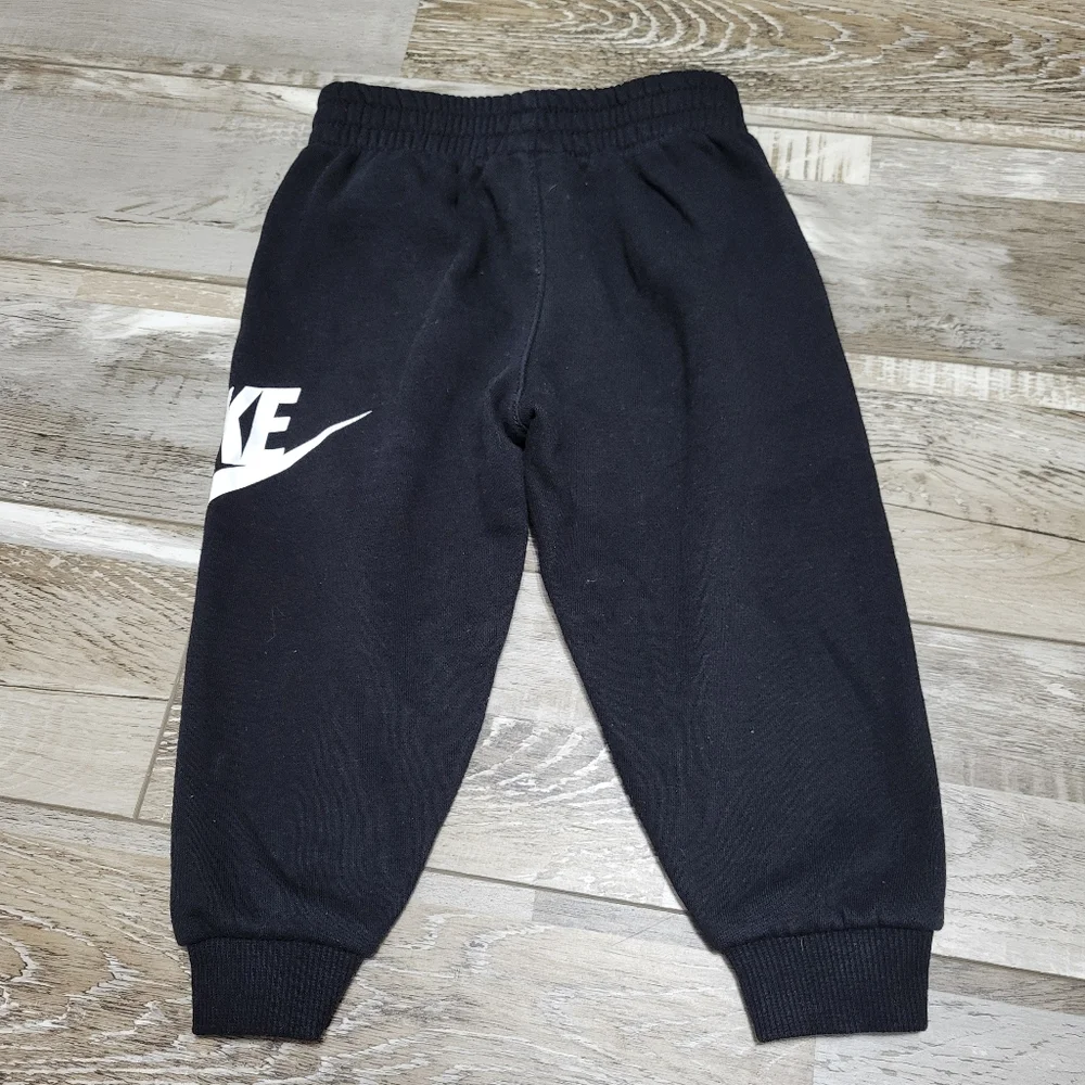 Baby Nike Black Logo Sweatpants Size 24M